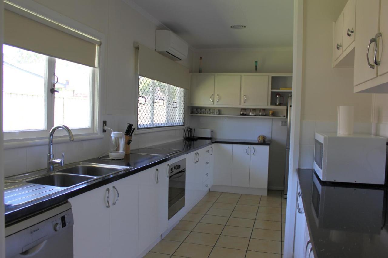 Edge Hill Clean & Green Cairns, 7 Minutes From The Airport, 7 Minutes To Cairns Cbd & Reef Fleet Terminal מראה חיצוני תמונה