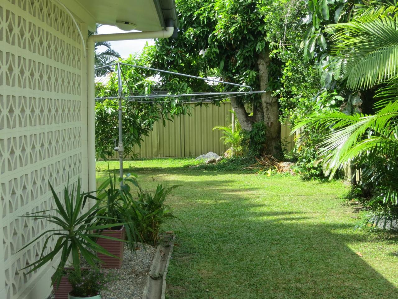 Edge Hill Clean & Green Cairns, 7 Minutes From The Airport, 7 Minutes To Cairns Cbd & Reef Fleet Terminal מראה חיצוני תמונה