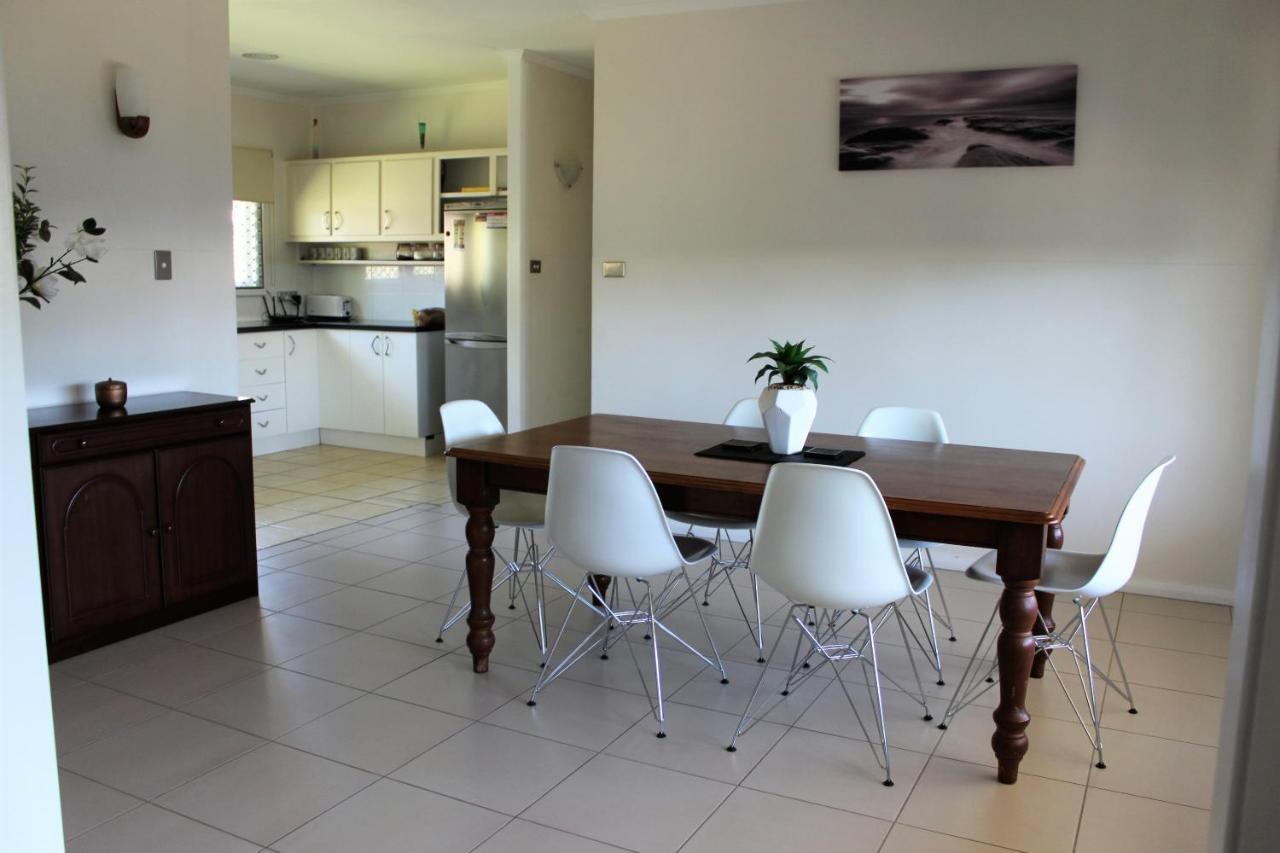 Edge Hill Clean & Green Cairns, 7 Minutes From The Airport, 7 Minutes To Cairns Cbd & Reef Fleet Terminal מראה חיצוני תמונה